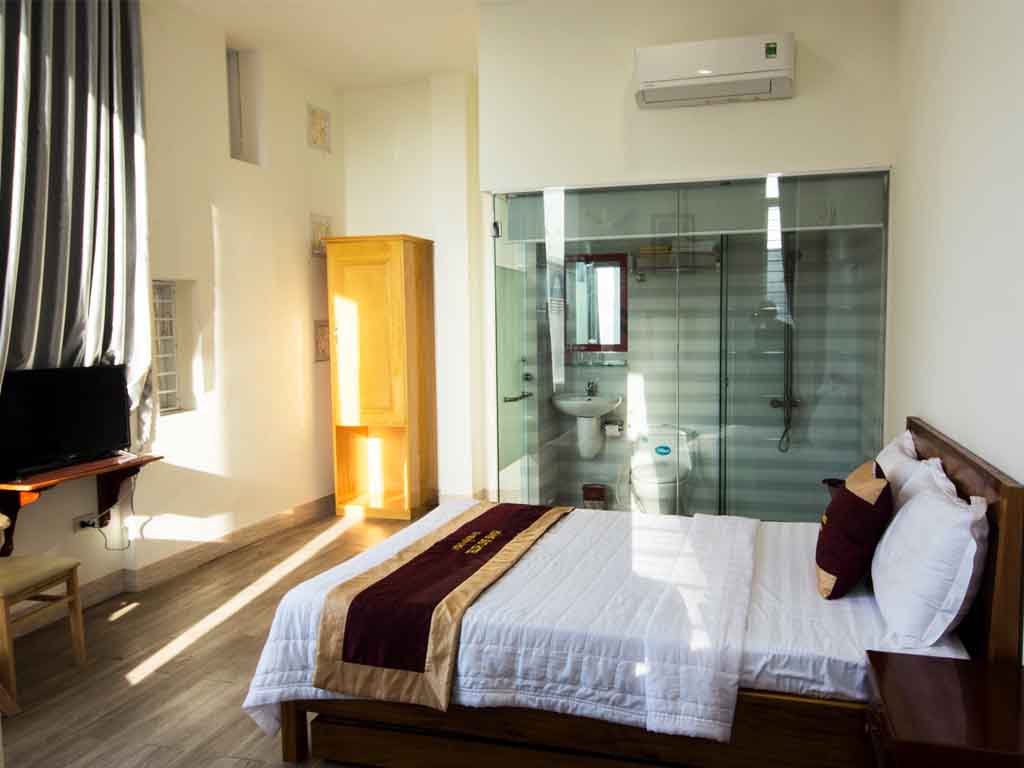 Khách sạn Hoàng Bảo