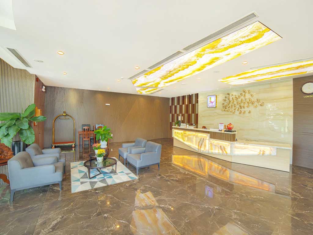 Lake View Quy Nhơn Hotel