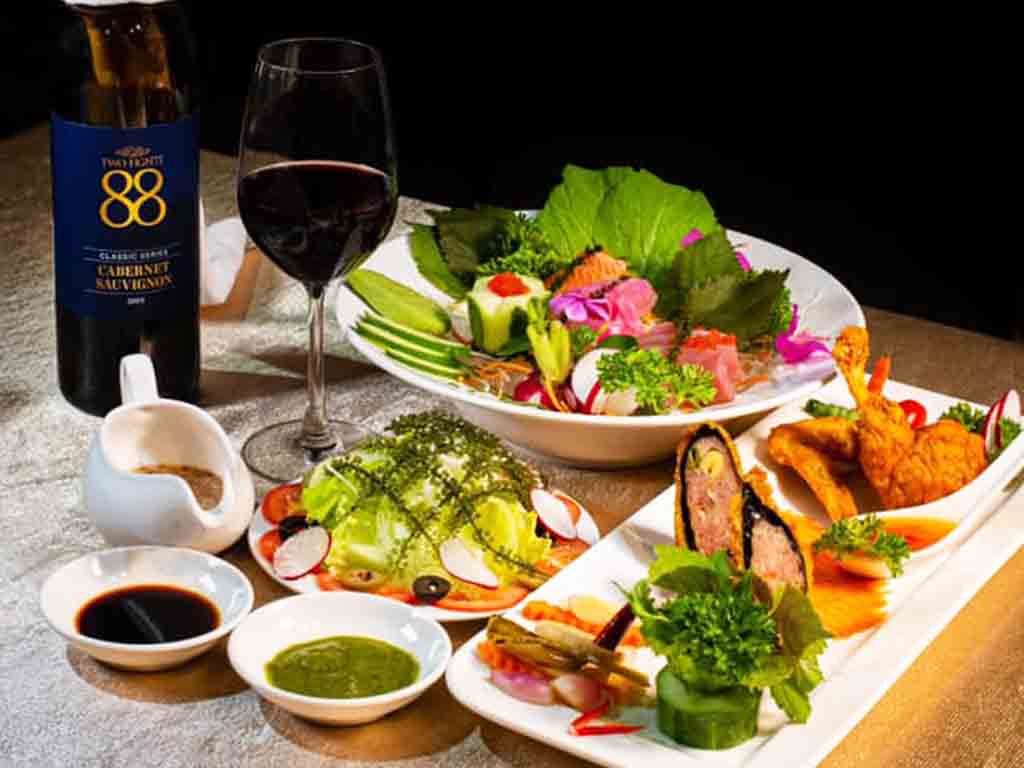 Tân Nam Hải Restaurant